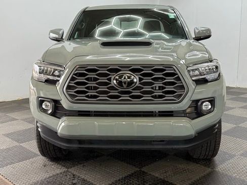 Used 2023 Toyota Tacoma TRD Sport image 3