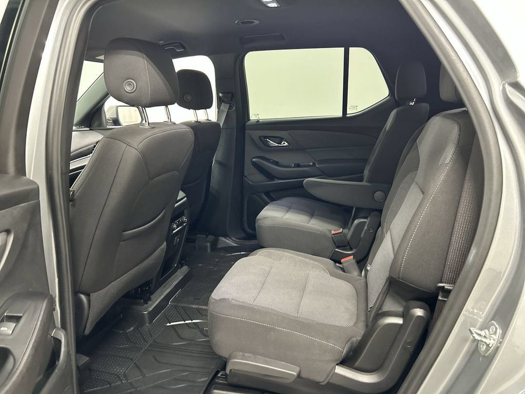 Certified 2023 Chevrolet Traverse LT AWD/4WD image 19