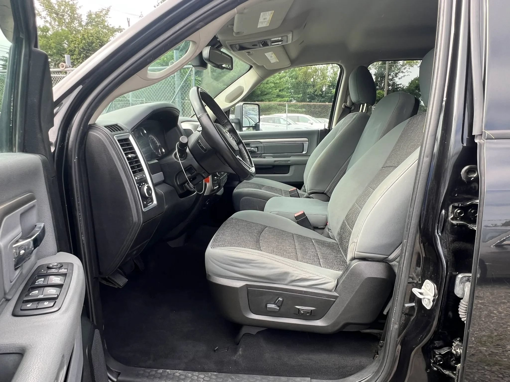 Used 2018 RAM 1500 Big Horn AWD/4WD image 25