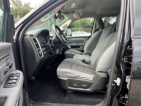 Used 2018 RAM 1500 Big Horn AWD/4WD image 25