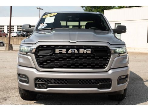 Used 2025 RAM 1500 Big Horn AWD/4WD image 3