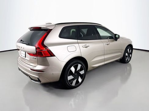 Used 2025 Volvo XC60 T8 Plus w/ Protection Package Premier AWD/4WD image 9
