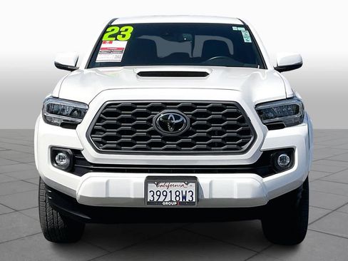 Used 2023 Toyota Tacoma TRD Sport image 3