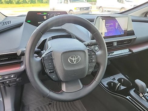 Used 2024 Toyota Prius Prime FWD image 12