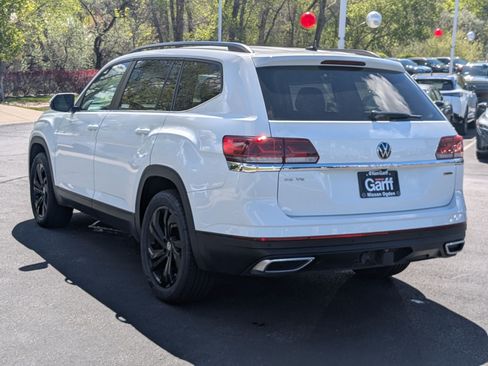 Used 2022 Volkswagen Atlas SE w/ Black Wheel Package AWD/4WD image 8