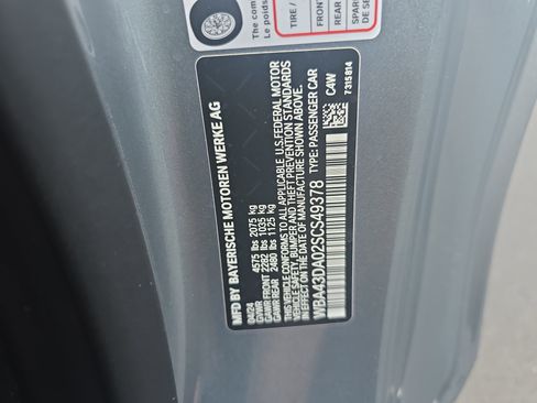 Used 2025 BMW 430i Coupe w/ Convenience Package image 30