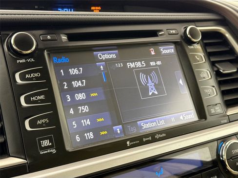 Used 2016 Toyota Highlander Limited image 25