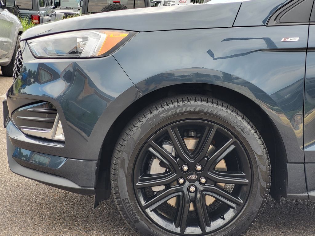 Used 2024 Ford Edge ST-Line w/ Class II Trailer Tow Package AWD/4WD image 10