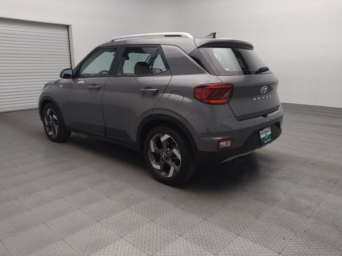Used 2021 Hyundai Venue SEL image 5