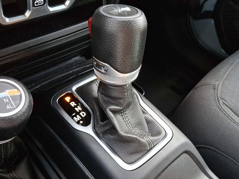 Used 2023 Jeep Wrangler Unlimited Sport AWD/4WD image 15