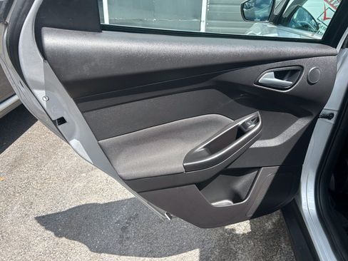 Used 2014 Ford Focus Titanium FWD image 23