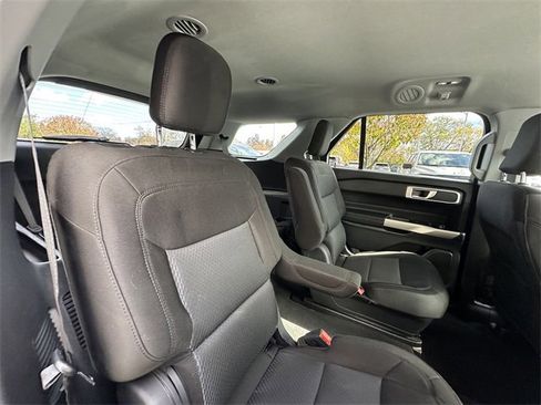 Certified 2022 Ford Explorer XLT image 37