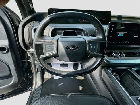 Used 2025 Ford Expedition Tremor AWD/4WD image 12