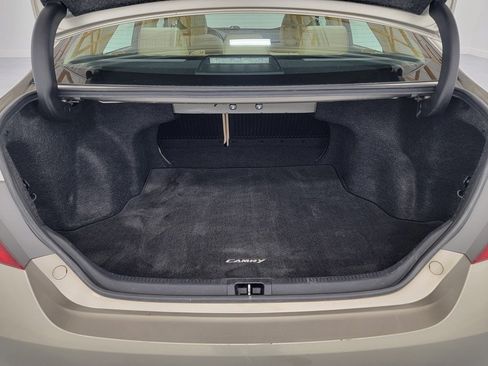 Used 2017 Toyota Camry XLE w/ Moonroof Package image 33