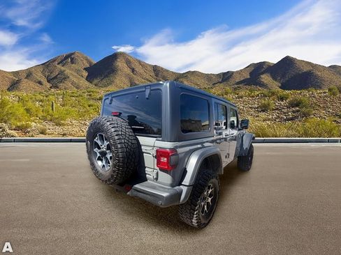Used 2019 Jeep Wrangler Unlimited Rubicon w/ Steel Bumper Group AWD/4WD image 4