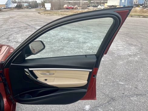 Used 2018 BMW 330i xDrive Sedan w/ Premium Package image 29