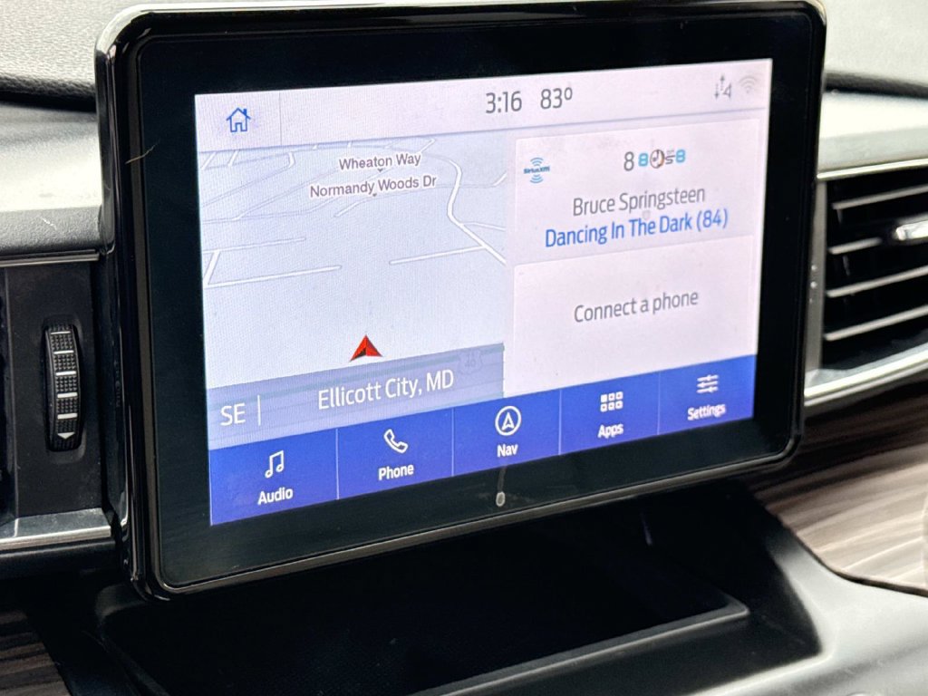 Used 2020 Ford Explorer Limited w/ Class III Trailer Tow Package RWD image 3
