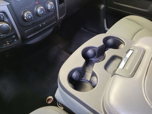 Used 2014 RAM 1500 Express AWD/4WD image 26