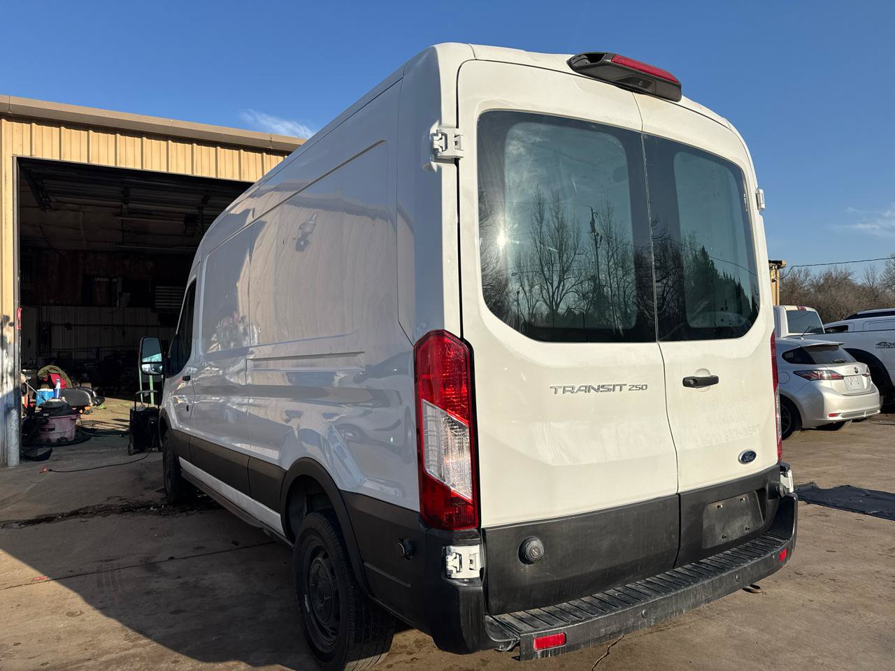 Used 2019 Ford Transit 250 148 Medium Roof RWD image 35