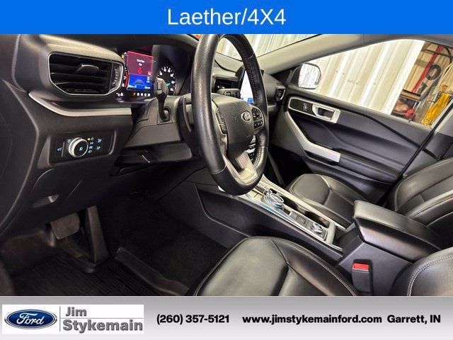 Used 2020 Ford Explorer XLT w/ Equipment Group 202A AWD/4WD image 32