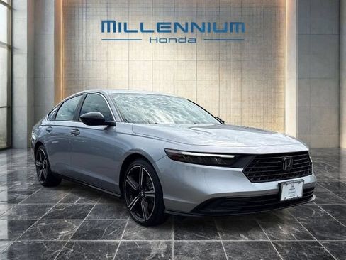 Used 2023 Honda Accord Sport image 6