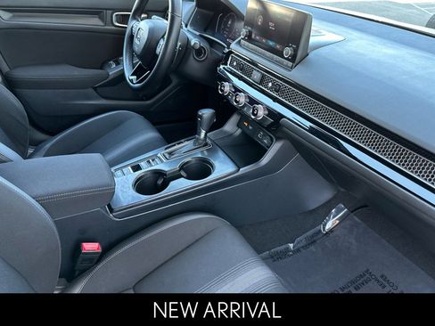 Used 2023 Honda Civic Sport image 16