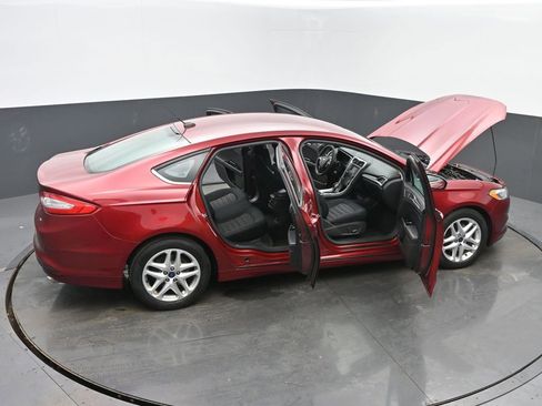 Used 2016 Ford Fusion SE image 65