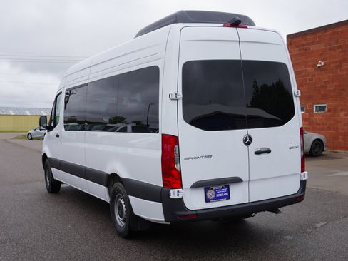Used 2025 Mercedes-Benz Sprinter 2500 image 3