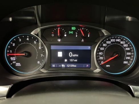 Used 2023 Chevrolet Traverse RS image 19