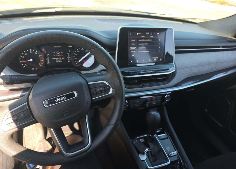 Used 2025 Jeep Compass Sport AWD/4WD image 8