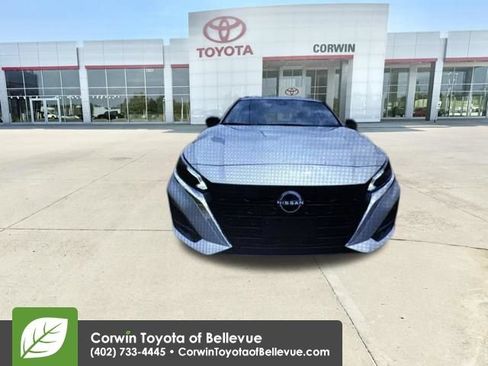 Used 2025 Nissan Altima 2.5 SV FWD image 8