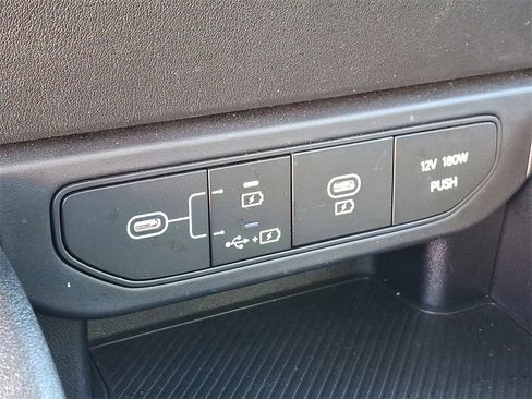 Used 2025 Kia K4 LX image 24