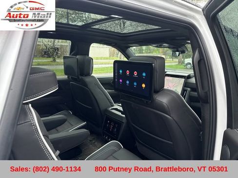 Used 2025 GMC Yukon AT4 Ultimate AWD/4WD image 31