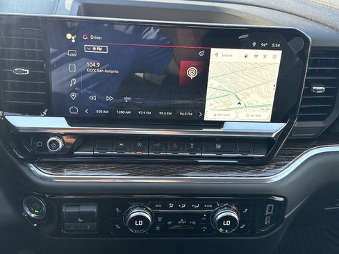 Used 2025 GMC Sierra 1500 Elevation image 18