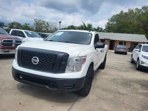 Used 2019 Nissan Titan S RWD image 4