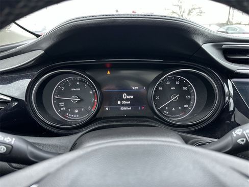 Used 2022 Buick Encore GX Essence w/ Experience Buick Package image 15