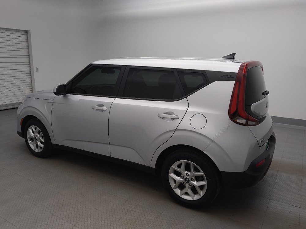 Used 2021 Kia Soul S FWD image 3