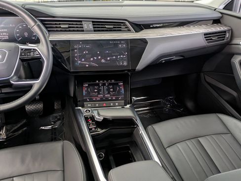 Used 2024 Audi Q8 e-tron Premium AWD/4WD image 9