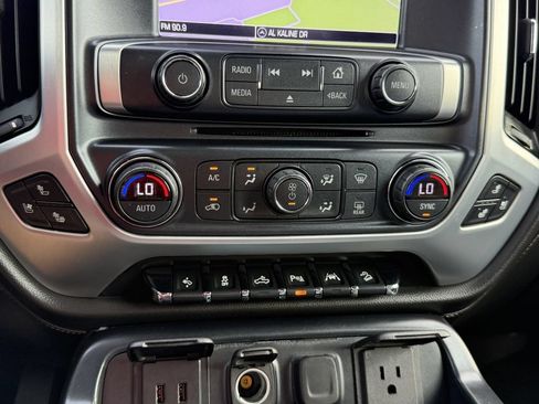 Used 2018 GMC Sierra 1500 SLT AWD/4WD image 24
