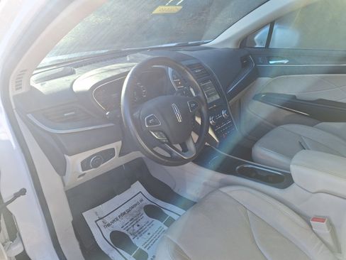 Used 2018 Lincoln MKC Reserve image 7