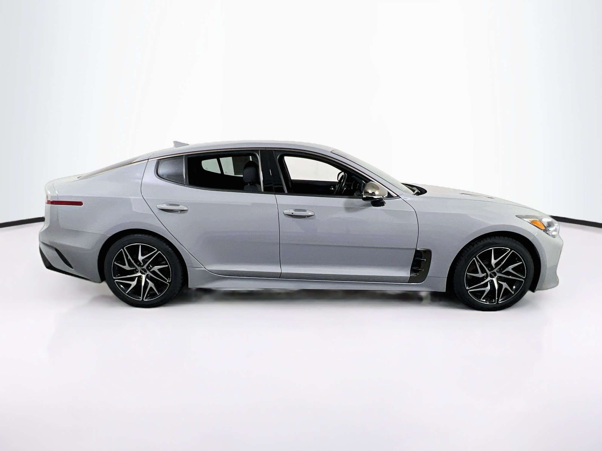 Used 2023 Kia Stinger GT-Line AWD/4WD image 4