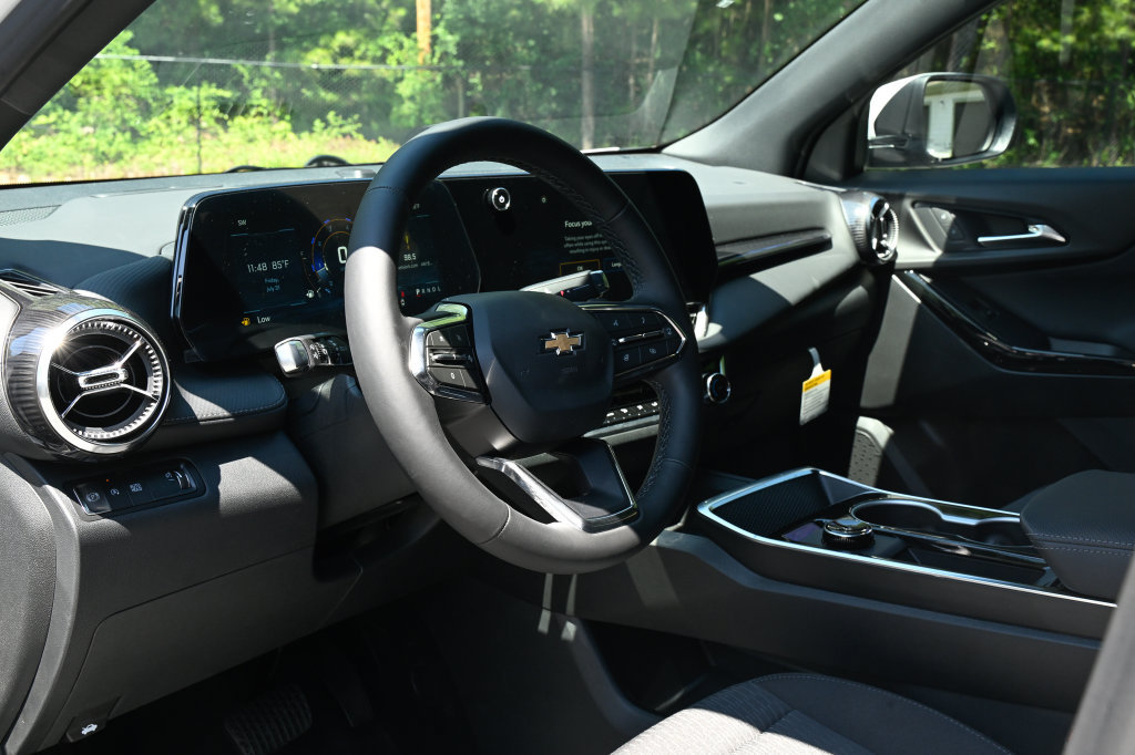 New 2026 Chevrolet Equinox LT AWD/4WD image 22
