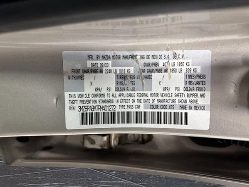 Used 2024 MAZDA MAZDA3 s image 33