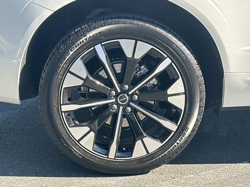 Certified 2026 Volvo XC60 B5 Plus w/ Protection Package Premier image 27