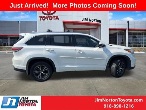 Used 2016 Toyota Highlander XLE FWD image 8