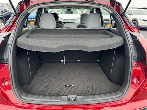 Certified 2023 Nissan Kicks SR w/ SR Premium Package FWD image 6