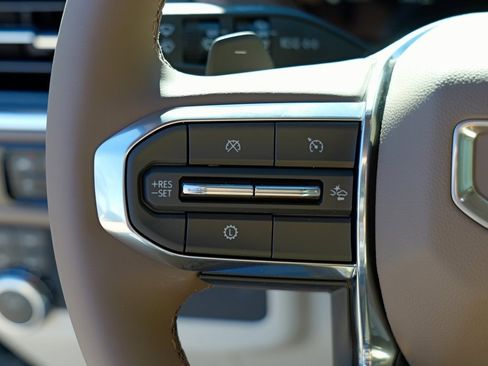 New 2026 GMC Yukon Denali w/ Sun & Power Step Package image 12