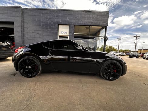 Used 2013 Nissan 370Z Touring w/ Sport Pkg RWD image 9