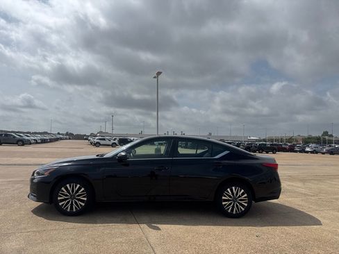 Certified 2026 Nissan Altima 2.5 SV AWD/4WD image 13