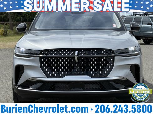 Used 2024 Lincoln Nautilus Premier w/ Equipment Group 102A AWD/4WD image 8
